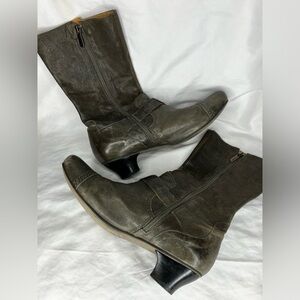 Brako Spain olive kitten heel leather boots 40